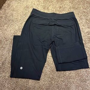 Lululemon men’s yoga pants